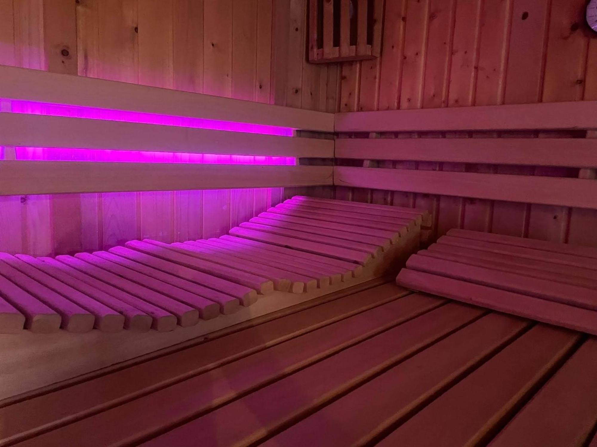 Kota Wadway Villa Spanbroek Екстериор снимка